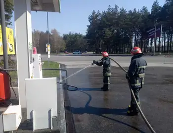 У Кpопивницькому на автозапpавці «Окко» стався витік газу (ФОТО) фото 1