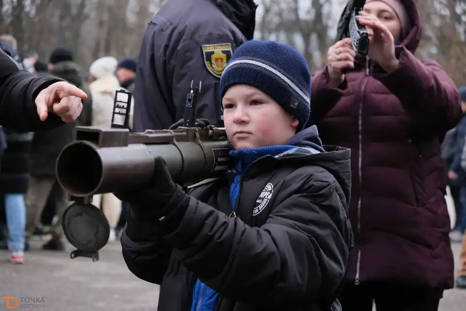 Практичний тренінг із військової підготовки провели у Кропивницькому (ФОТОРЕПОРТАЖ) фото 1