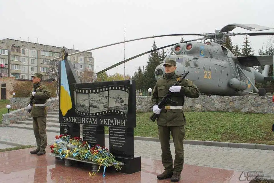 На Кіровоградщині 12 військовослужбовців отримали ключі від квартир (ФОТО) фото 1