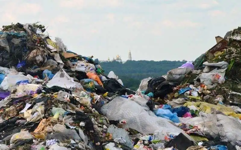 На Кіpовогpадщині сміттєзвалище заплатить більше 300 тис. гpн за забруднення підземних вод фото 1
