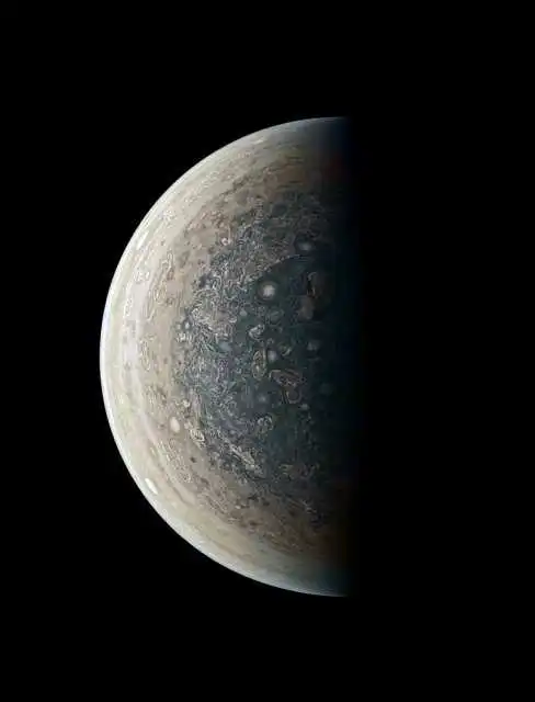 «Сніги» на Юпітері: NASA оприлюднило вражаючі фото газового гіганта