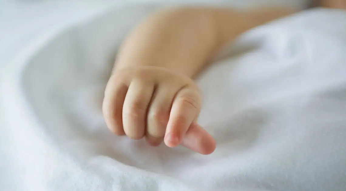 На Кіровоградщині засудили батьків, які не піклувалися про 9-місячного сина фото 1