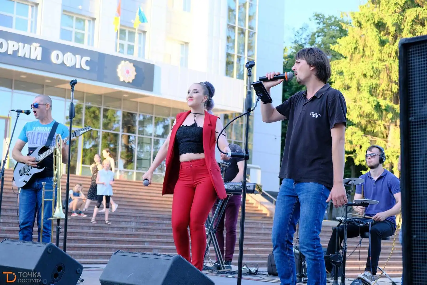 У Кропивницькому відбувся концерт до Дня молоді (ФОТОРЕПОРТАЖ) фото 36