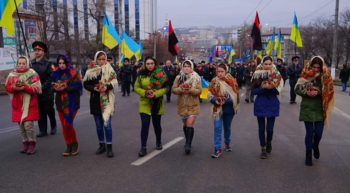 У Кропивницькому вшанували пам'ять жертв Голодомору (ФОТОРЕПОРТАЖ) фото 1