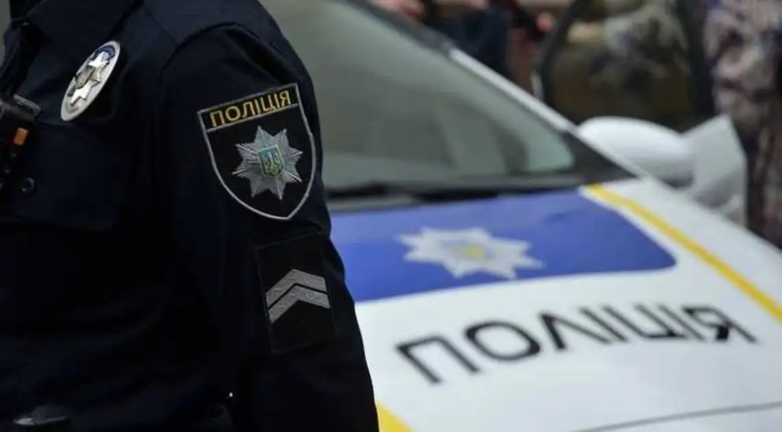 У Кропивницькому затримали двох чоловіків, які вночі обікрали автомобіль (ФОТО) фото 1