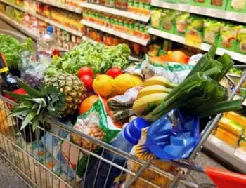 В Україні «подешевшають» імпортні продукти харчування фото 1