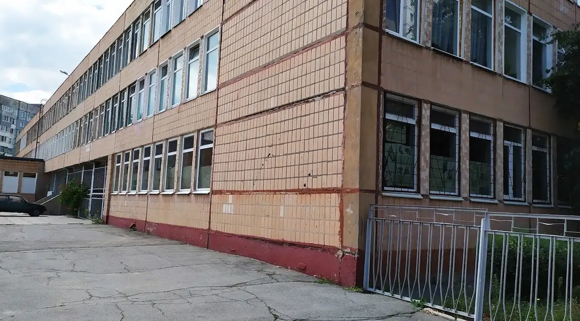 До поліції надійшло повідомлення про замінування 20-ї школи у Кропивницькому
