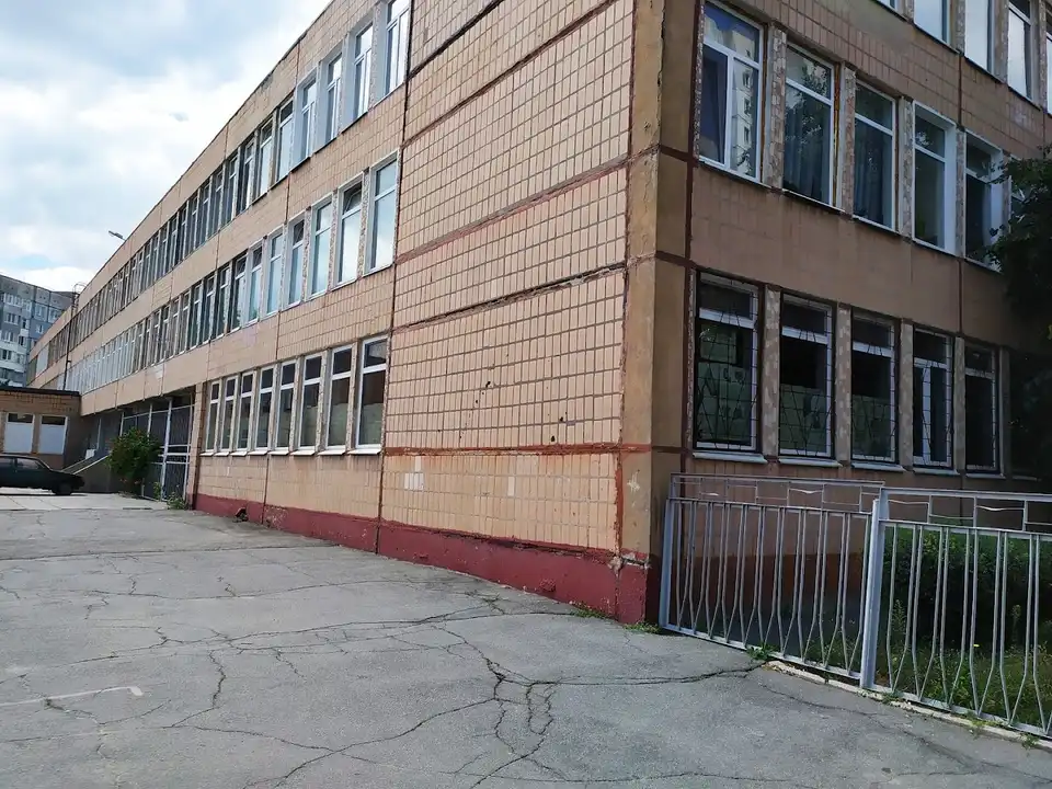 До поліції надійшло повідомлення про замінування 20-ї школи у Кропивницькому