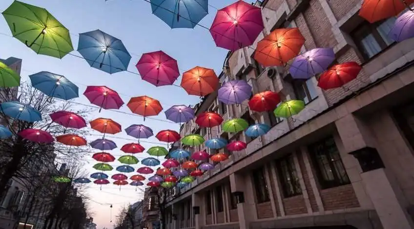 Кропивничан кличуть на відкриття оновленої парасолькової алеї (ФОТО)