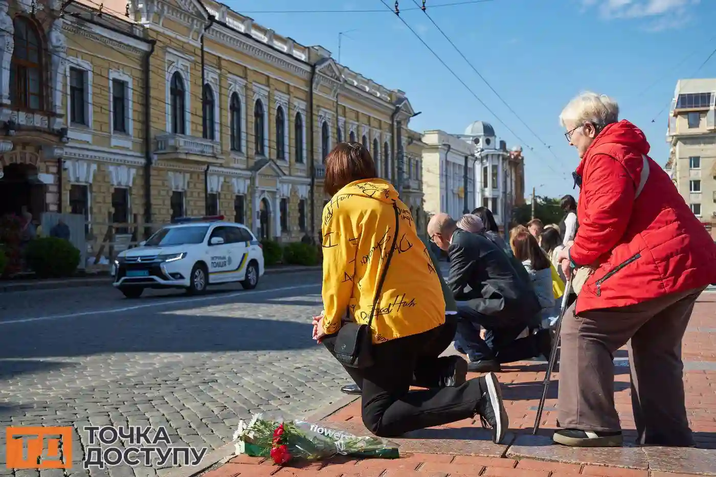 У Кропивницькому на площі Героїв Майдану провели жалобну церемонію прощання з героєм.