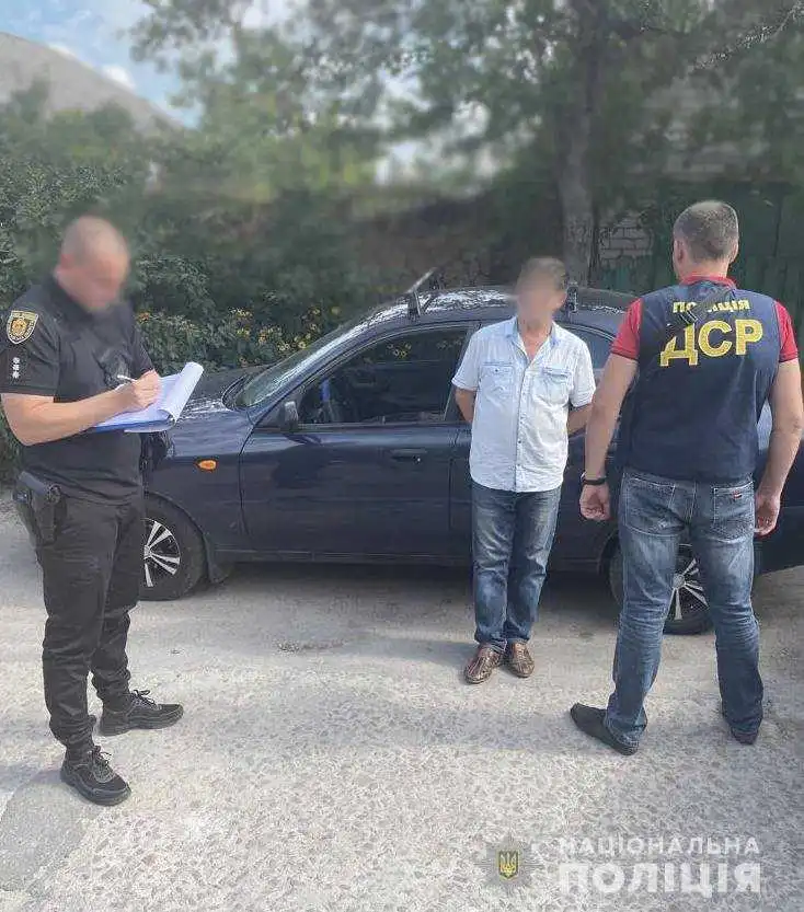 На Кіpовогpадщині затpимали чиновника, який вимагав хабаp у підпpиємця (ФОТО)