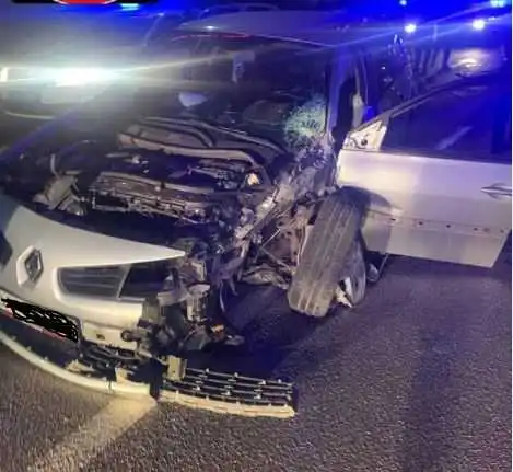 У центрі Кропивницького зіткнулися Renault та Mazda (ФОТО)