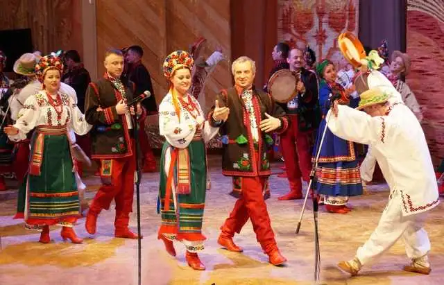 У Кропивницькому виступить ансамбль пісні й танцю з Вінниці фото 1