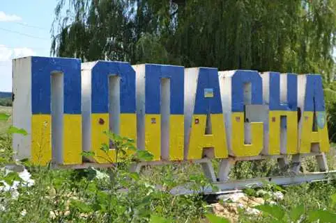 Бойовики «ЛНР» кинули на Попасну бронетехніку й отримали на горіхи (ВІДЕО) фото 1