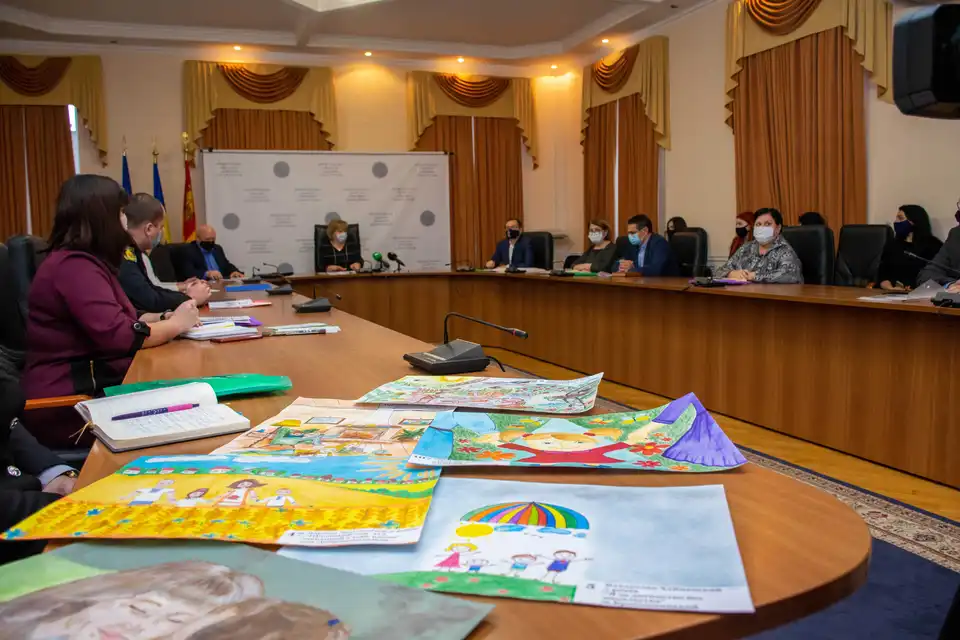 У Кропивницькому нагородили переможців конкурсу малюнків на тему протидії насильству