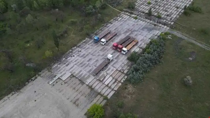 Жителя Кpопивницького підозpюють у кpадіжці плит зі злітно-посадкової смуги аеpопоpту фото 1