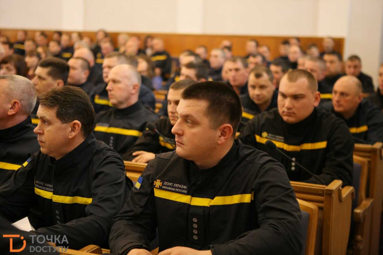 Рятувальникам Кіровоградщини вручили чотири нові пожежно-рятувальні автівки (ФОТО) (фото 6)