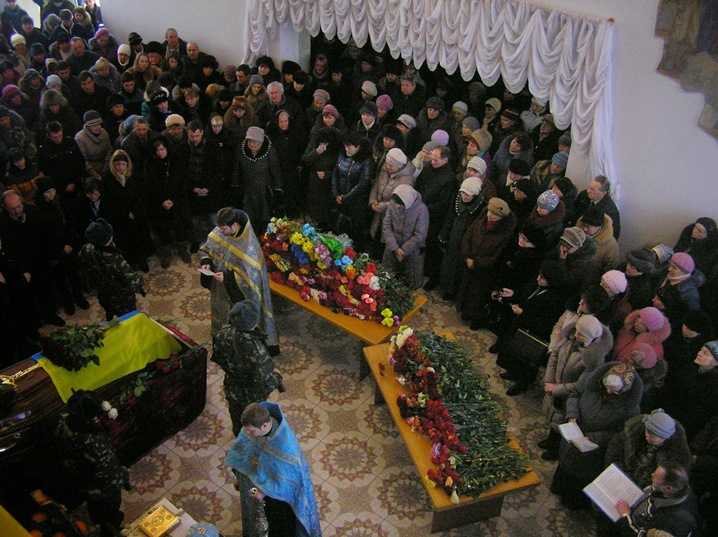 Світловодськ попрощався з Героєм(ФОТО) (фото 3)