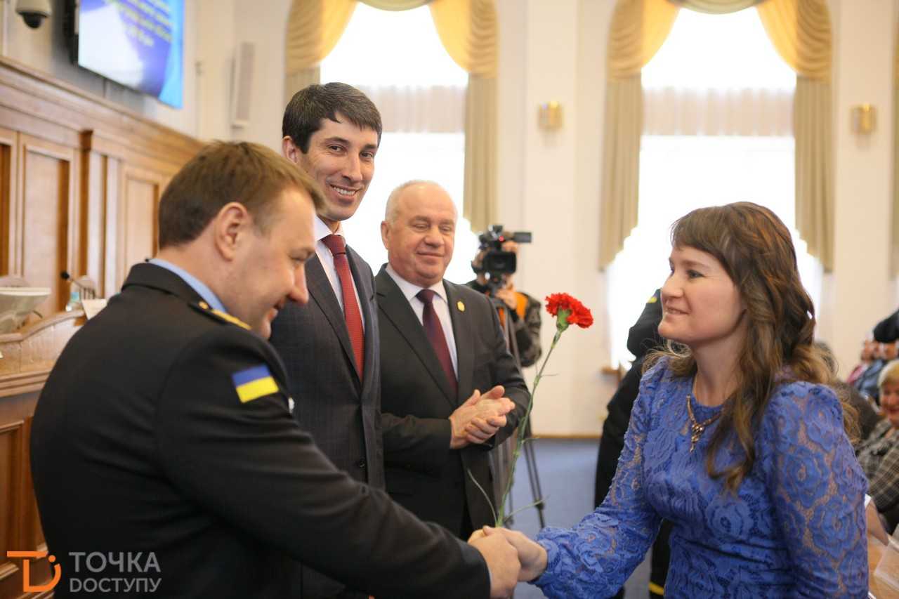 Рятувальникам Кіровоградщини вручили чотири нові пожежно-рятувальні автівки (ФОТО) (фото 13)