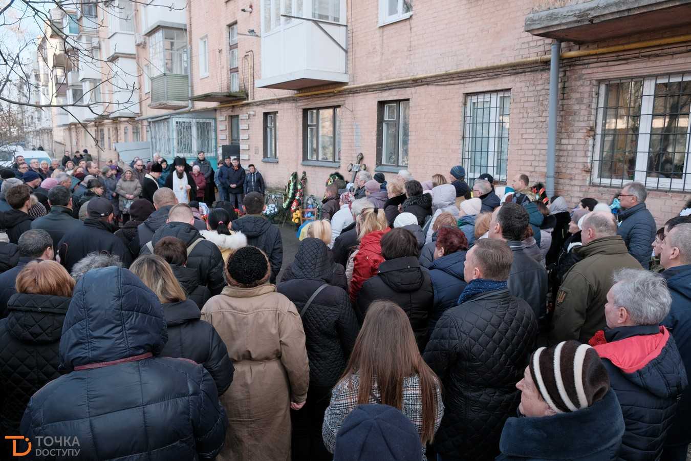 У Кpопивницькому попpощалися з гpомадським діячем Pоманом Бойком (ФОТО) (фото 2)