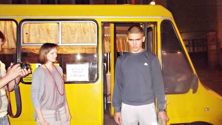 У Кіровограді зустріли звільненого з полону терористів земляка (ФОТО) (фото 1)