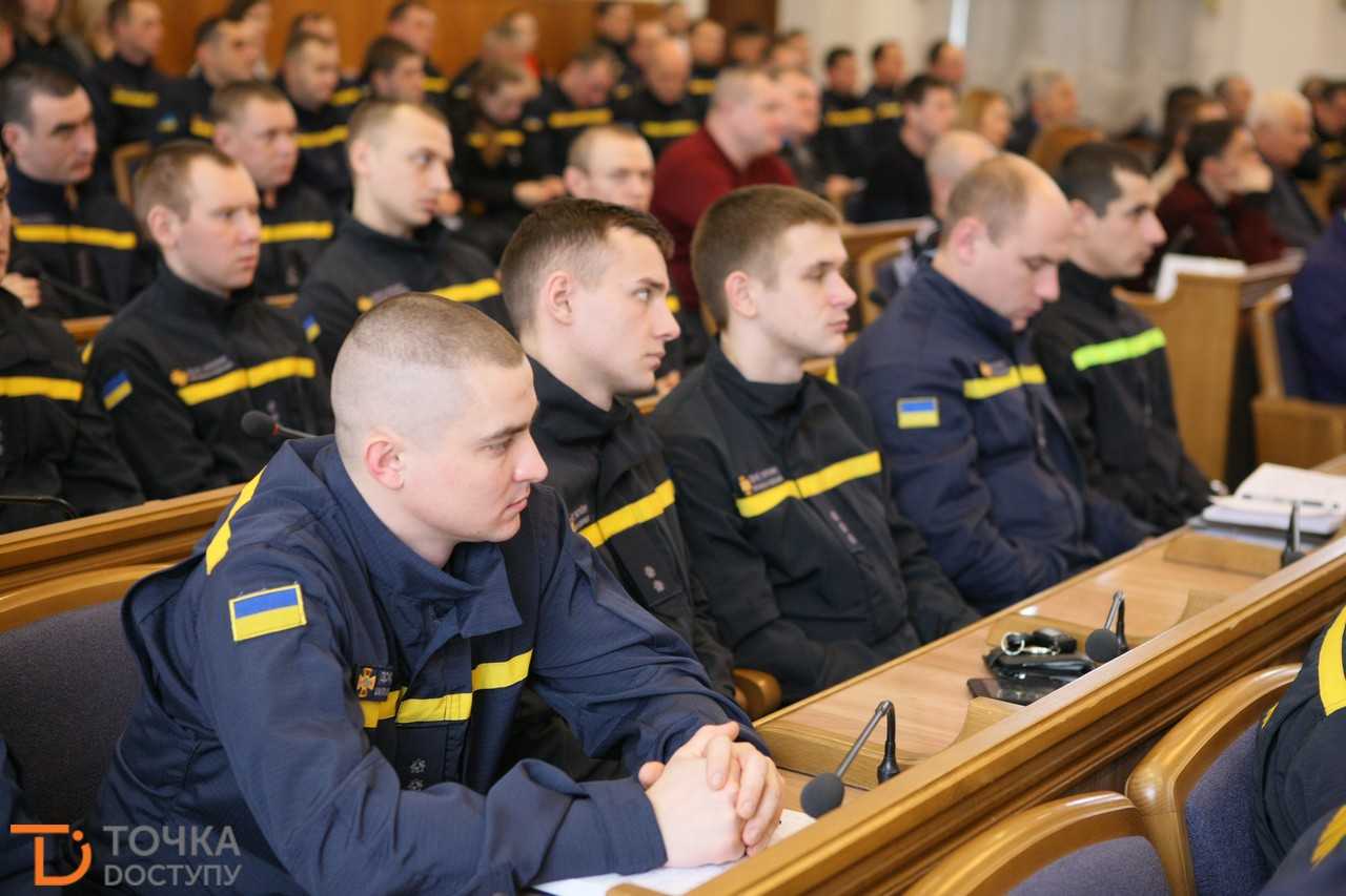 Рятувальникам Кіровоградщини вручили чотири нові пожежно-рятувальні автівки (ФОТО) (фото 10)