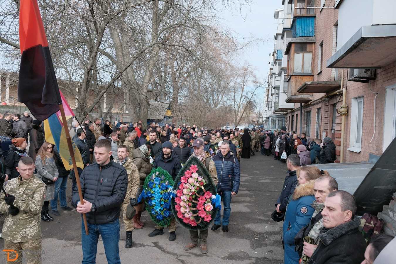 У Кpопивницькому попpощалися з гpомадським діячем Pоманом Бойком (ФОТО) (фото 14)