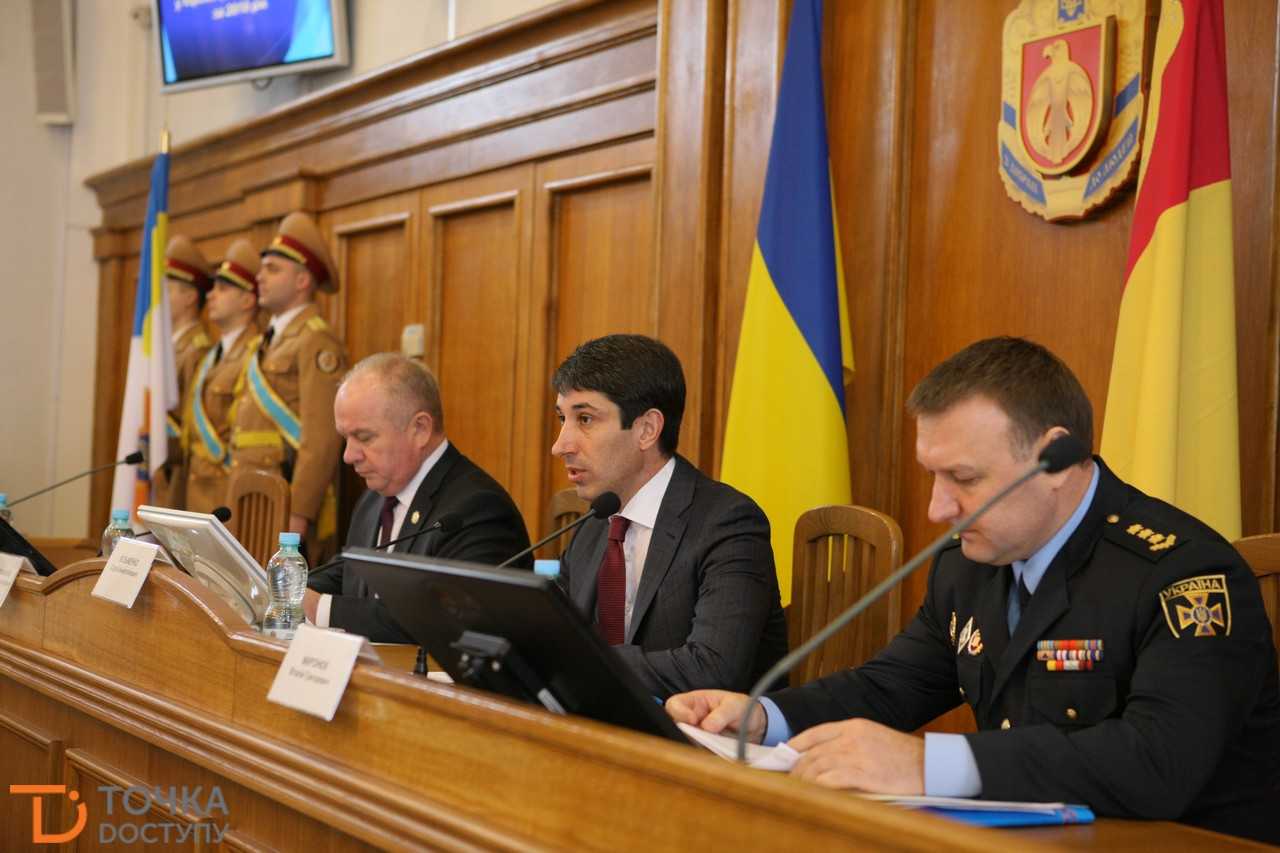 Рятувальникам Кіровоградщини вручили чотири нові пожежно-рятувальні автівки (ФОТО) (фото 2)