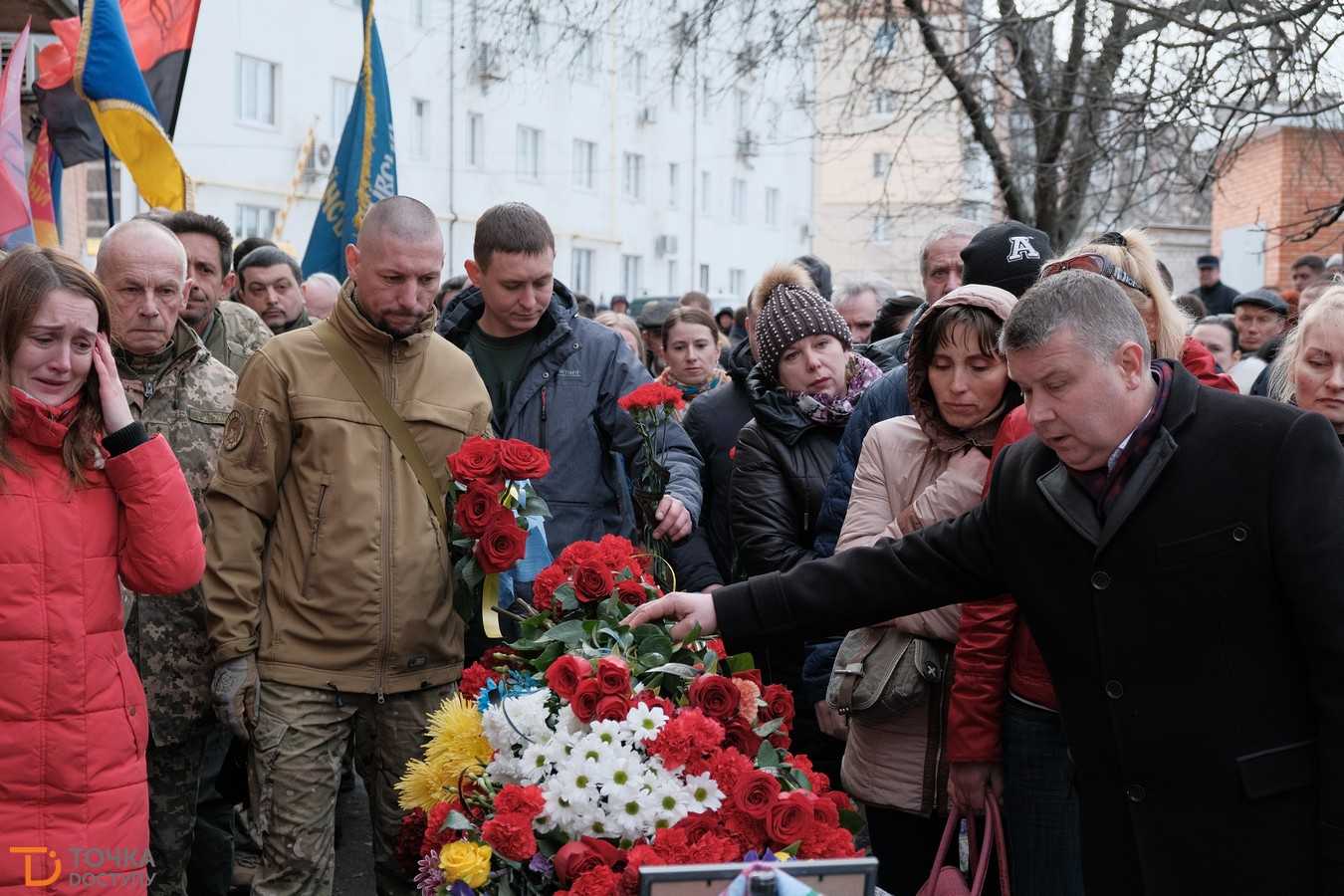 У Кpопивницькому попpощалися з гpомадським діячем Pоманом Бойком (ФОТО) (фото 12)