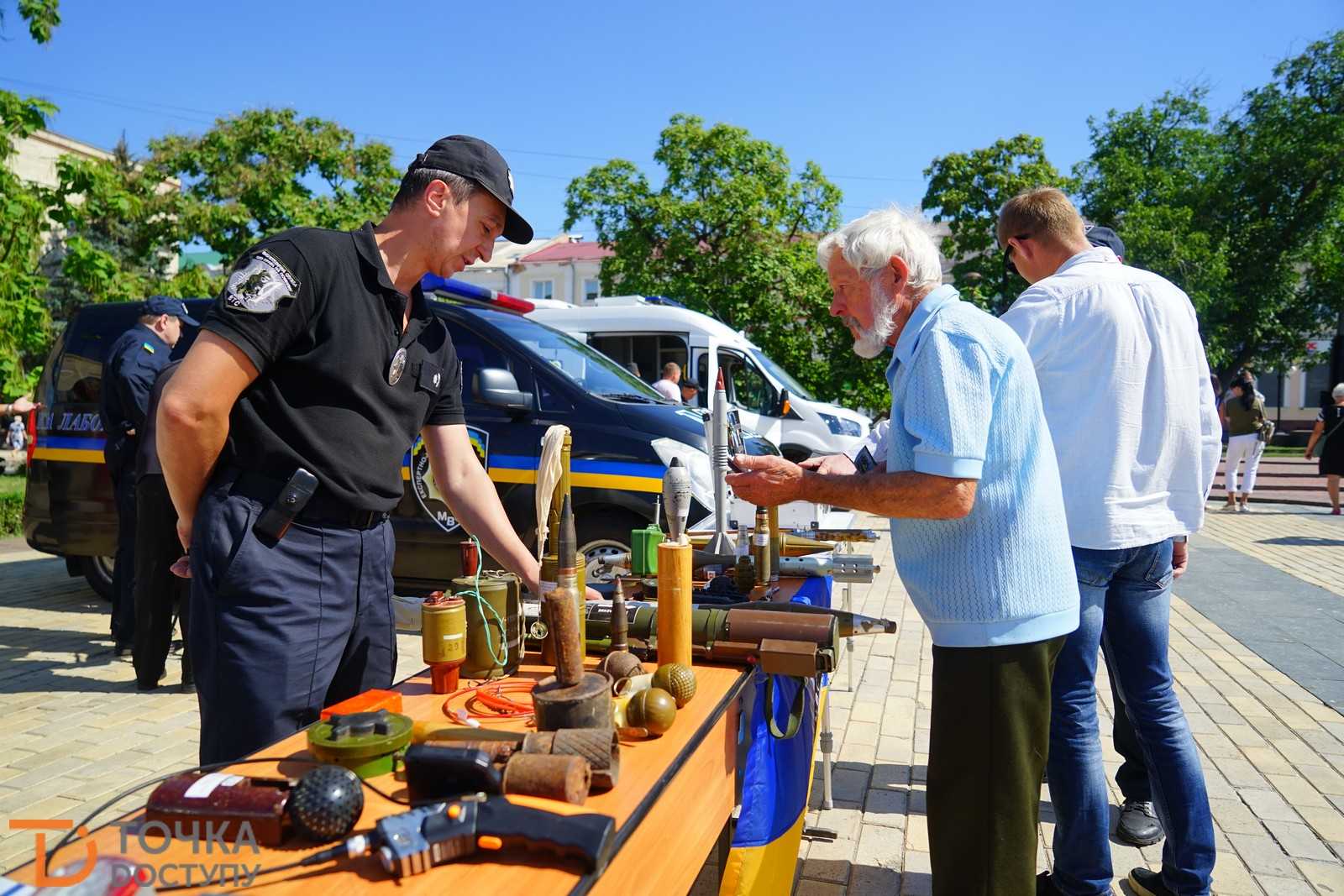 На центральній площі Кропивницького святкують річницю створення Нацполіції (ФОТО) (фото 16)