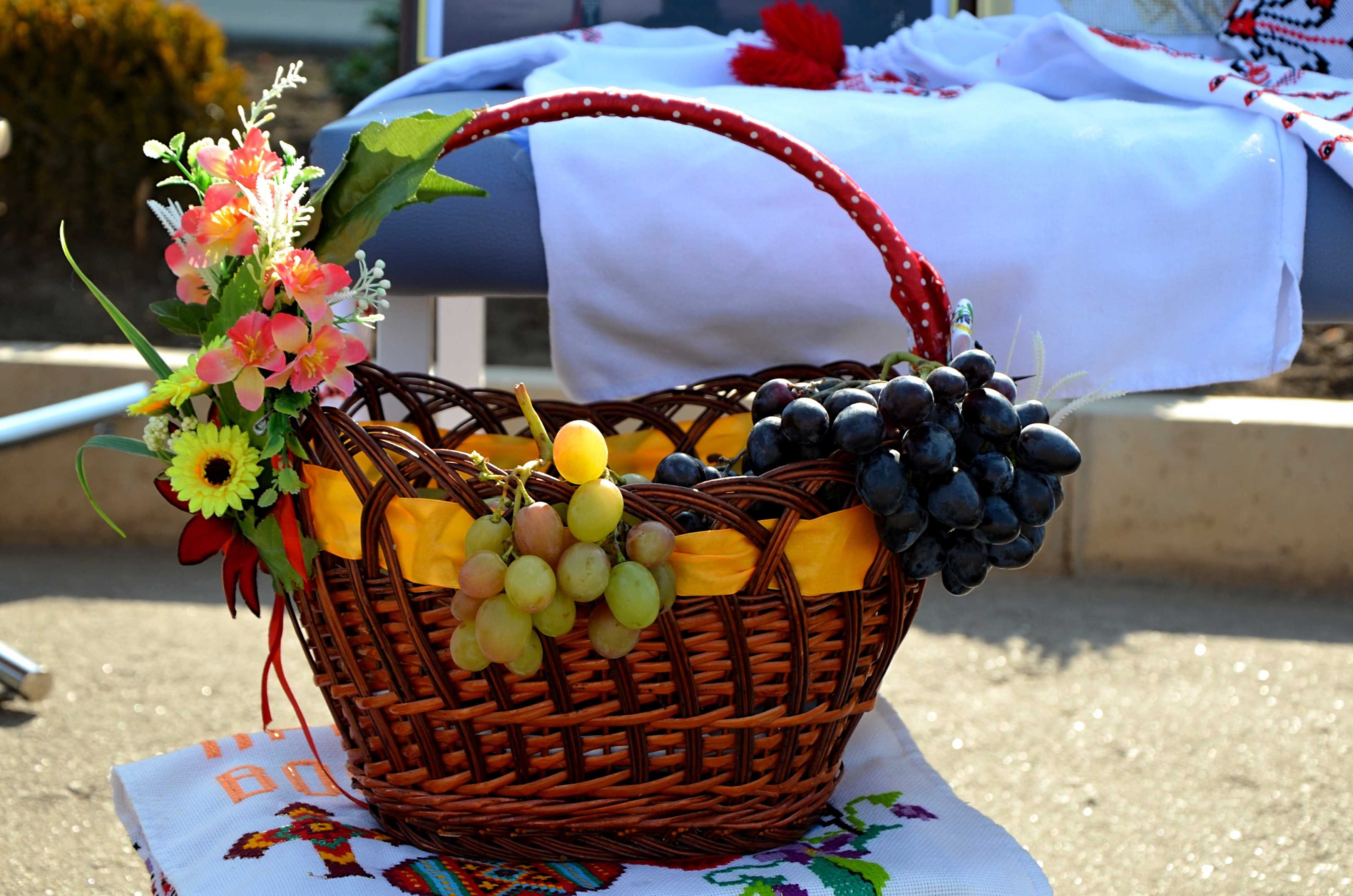 Картини, іграшки, дитячі речі: в кропивницькому пологовому будинку презентували виставку... (фото 30)