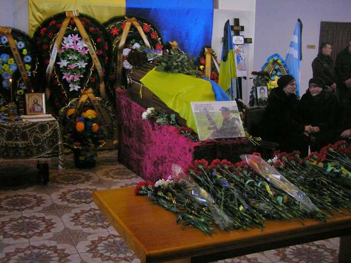 Світловодськ попрощався з Героєм(ФОТО) (фото 2)