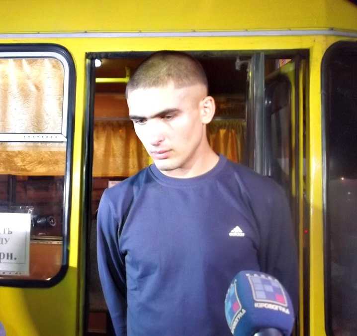 У Кіровограді зустріли звільненого з полону терористів земляка (ФОТО) (фото 4)