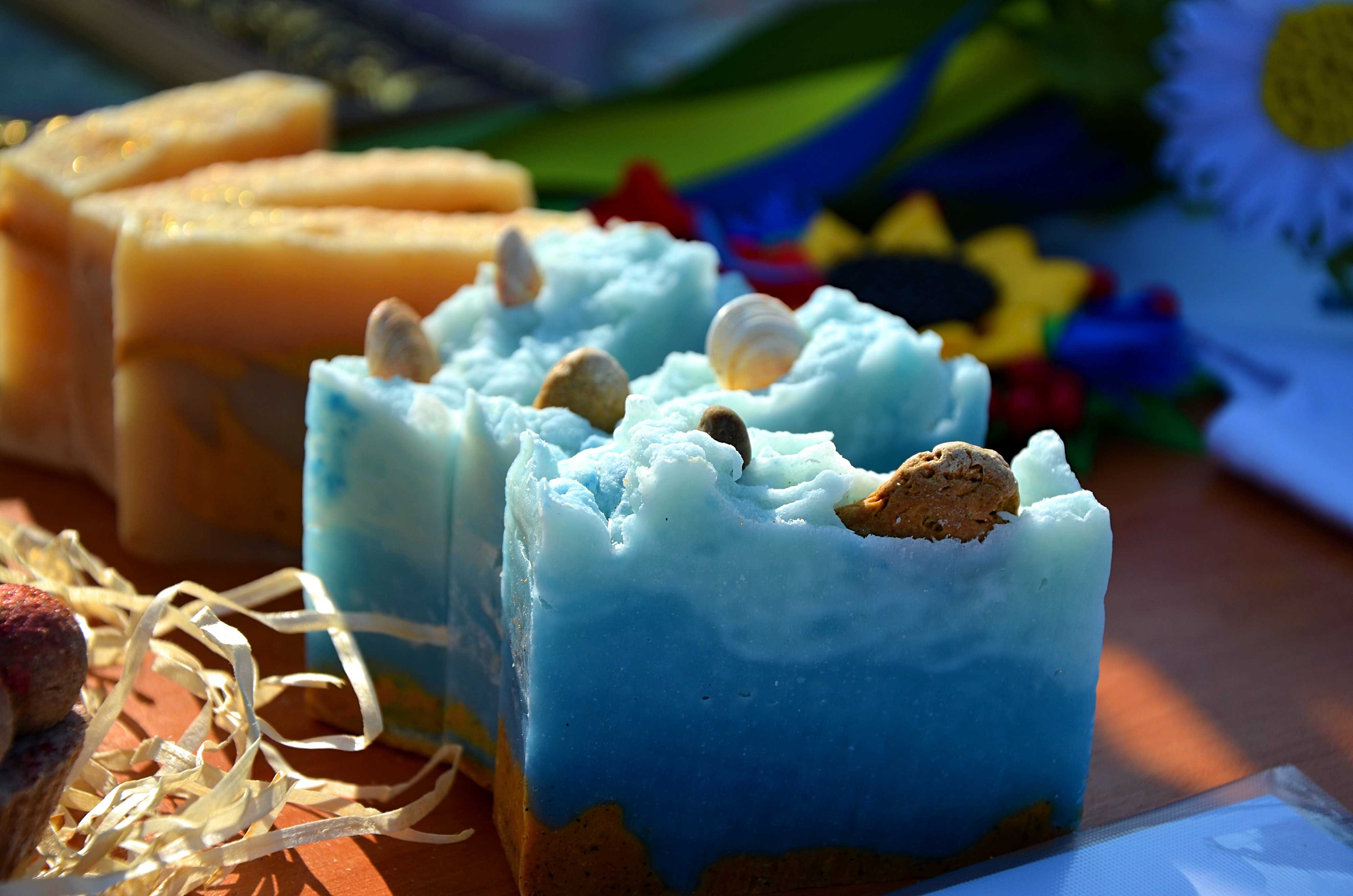 Картини, іграшки, дитячі речі: в кропивницькому пологовому будинку презентували виставку... (фото 33)