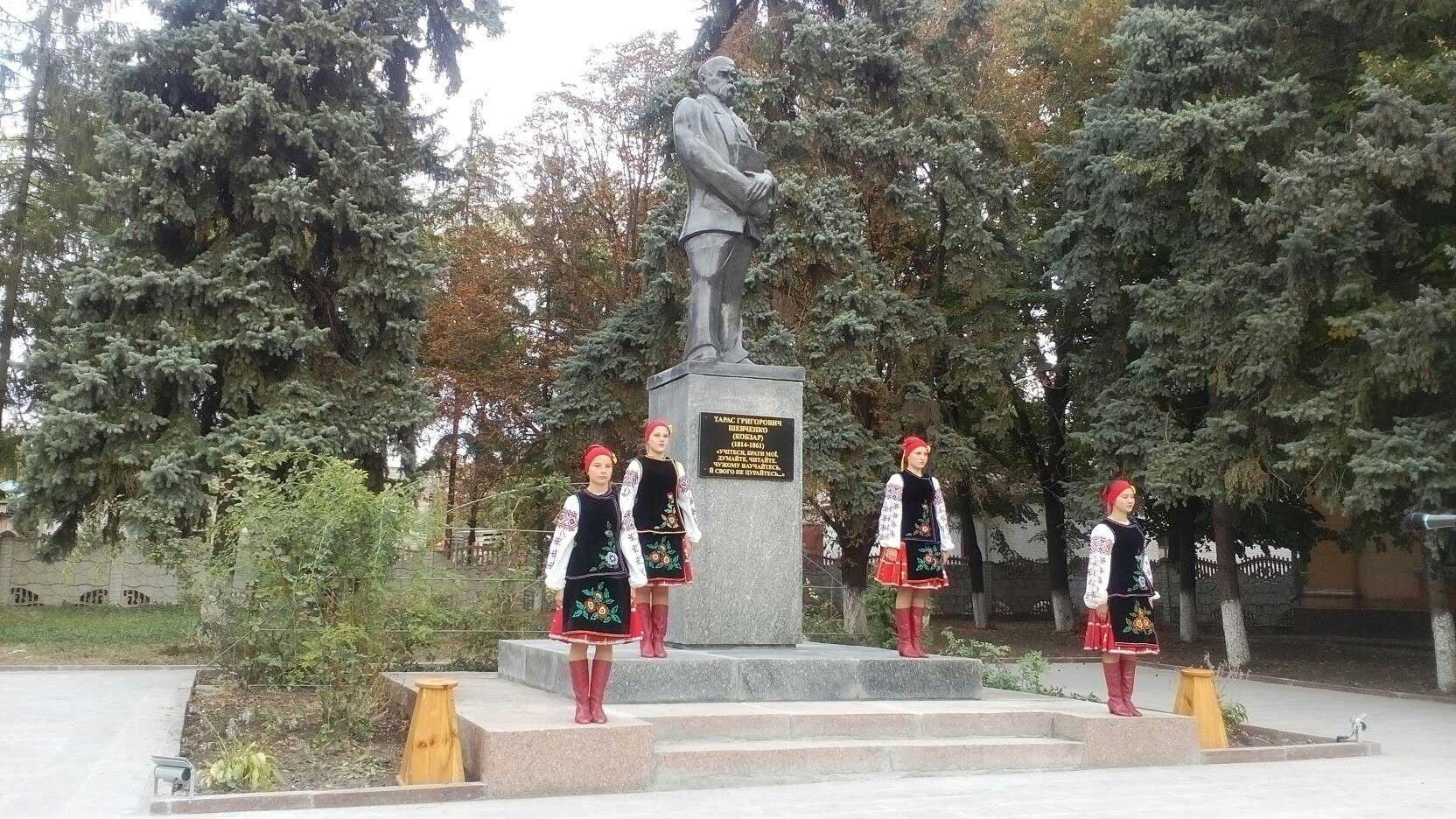 На Кіровоградщині відкрили народний пам’ятник Кобзарю (ФОТО)