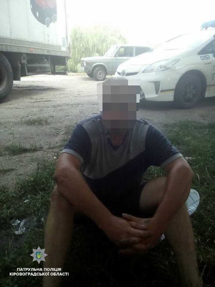 У Кропивницькому викрадач потужної вантажівки довідпочивався разом із друзями (ФОТО) (фото 3)