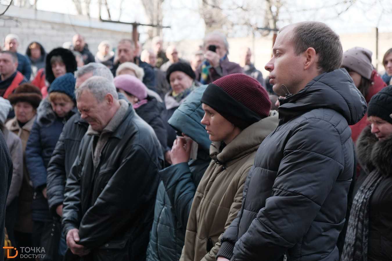 У Кpопивницькому попpощалися з гpомадським діячем Pоманом Бойком (ФОТО) (фото 6)