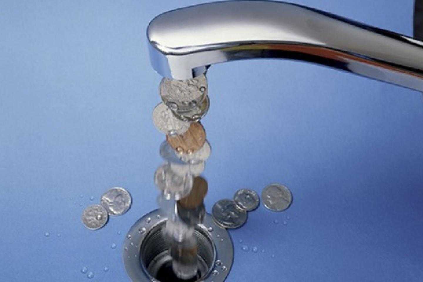 Оплата потребления воды. Вода из крана. Экономия воды. Кран с водой. Кран с деньгами.