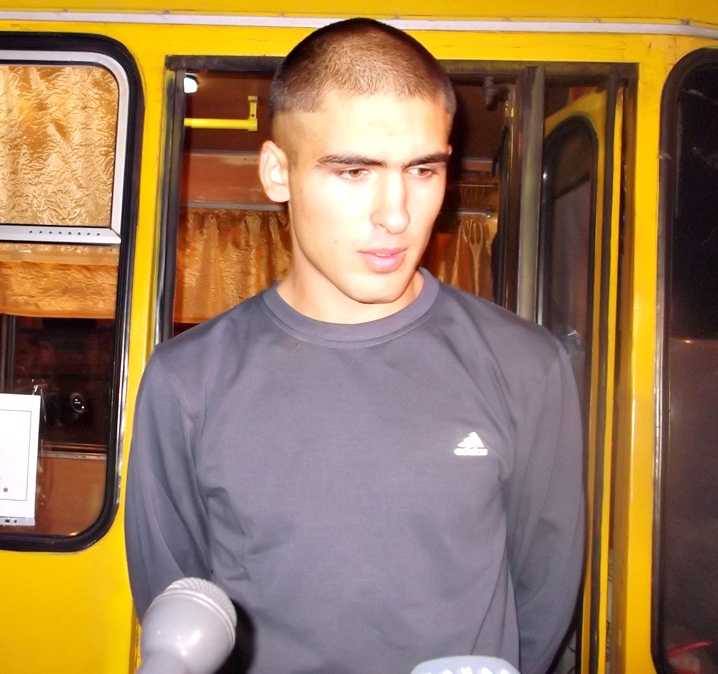 У Кіровограді зустріли звільненого з полону терористів земляка (ФОТО) (фото 3)