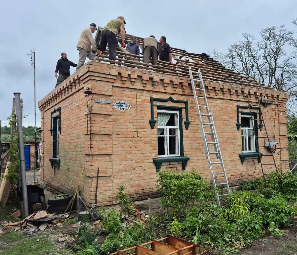 Пошкоджений будинок