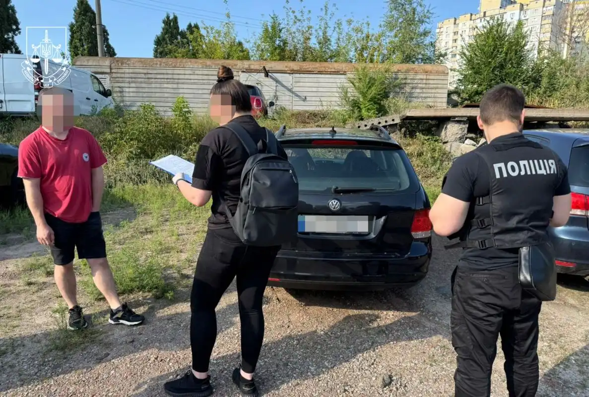 Викрили 27 чоловіків з фальшивими меддовідками: обшуки пройшли й на Кіровоградщині