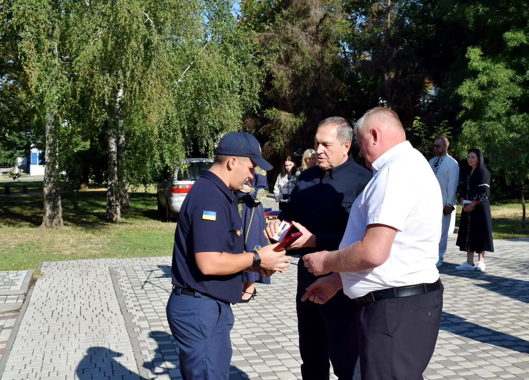 Вручили нагороду рятувальнику