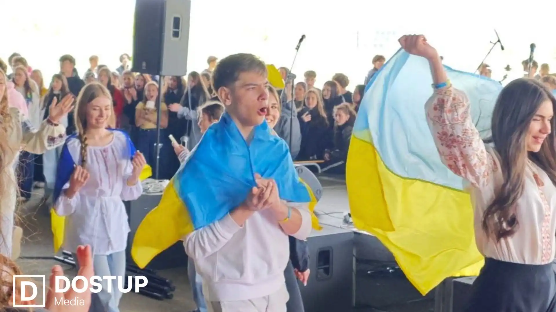 Вчили французьку і навчали іноземців розмальовувати писанки: як учні з Кропивницького побували на обміні у Франції