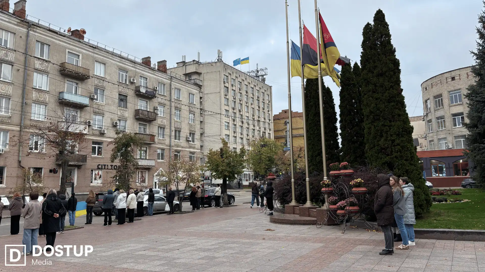 Траурний кортеж проїхав у Кропивницькому 20 жовтня. Він не зупинявся у центрі міста через повітряну тривогу