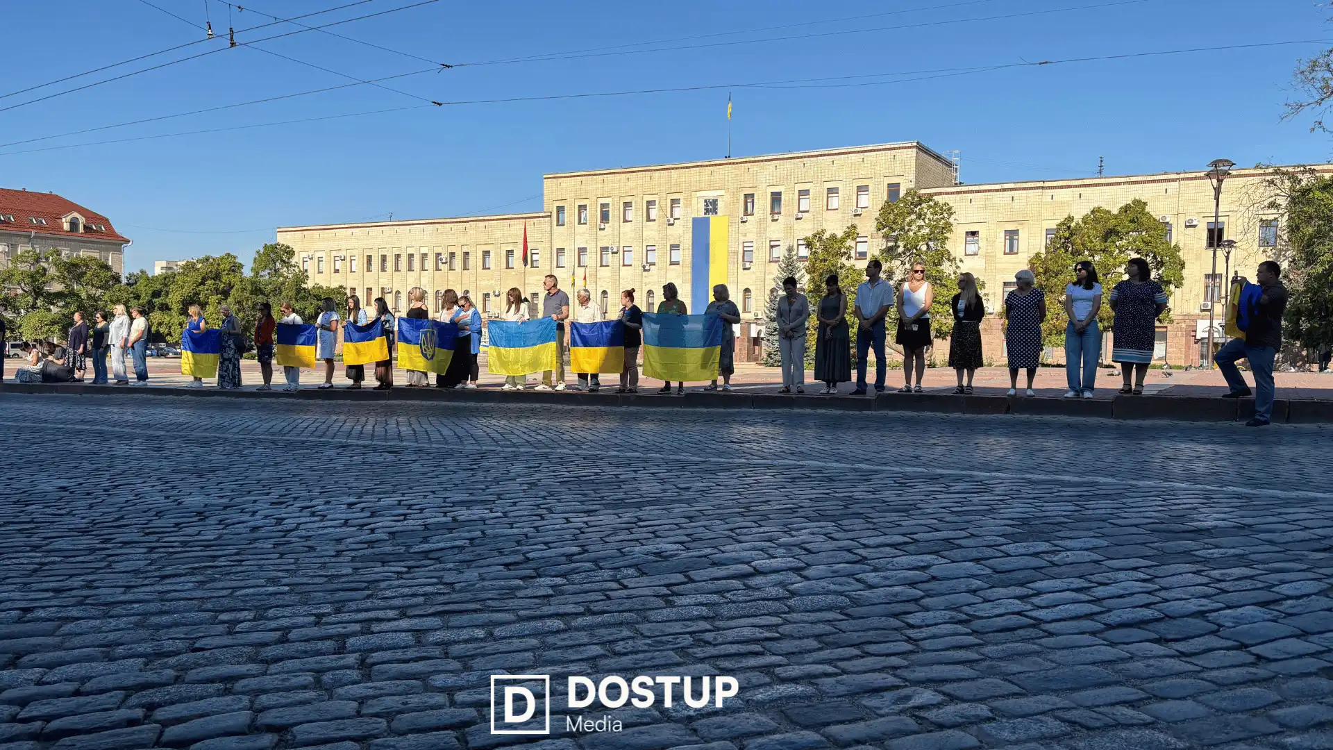 25 серпня у центрі Кропивницького зупинився траурний кортеж: з чотирма військовими попрощалися