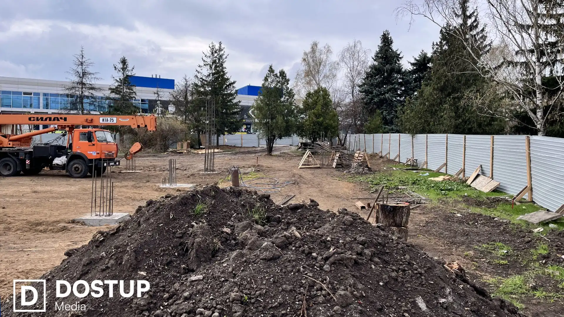 “Планується “МакДональдз””: що розпочали будувати у сквері Слави в Кропивницькому