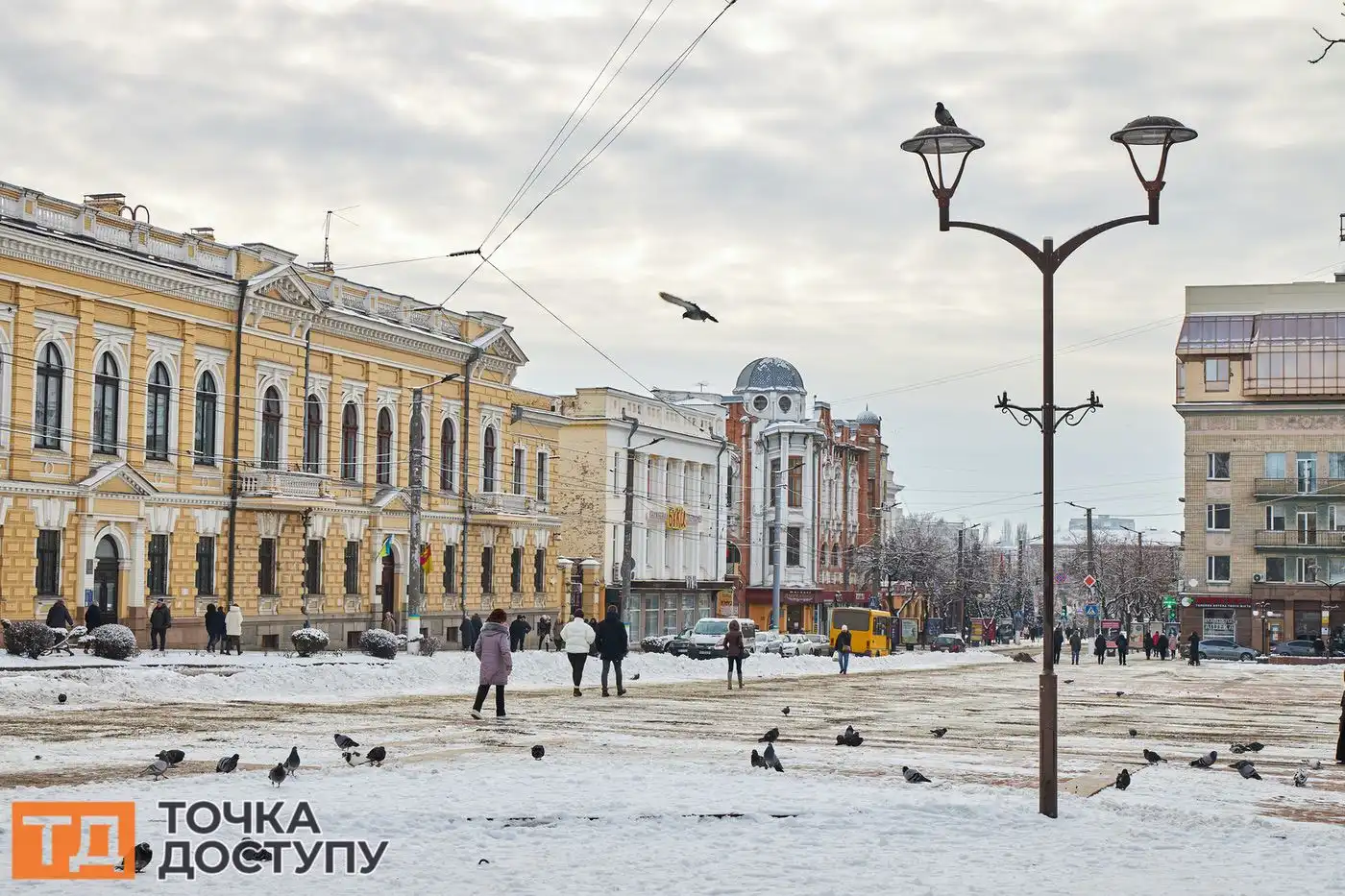 Фоторепортаж «Зима у Кропивницькому» передає настрій холодних днів і зимової тиші міста.
