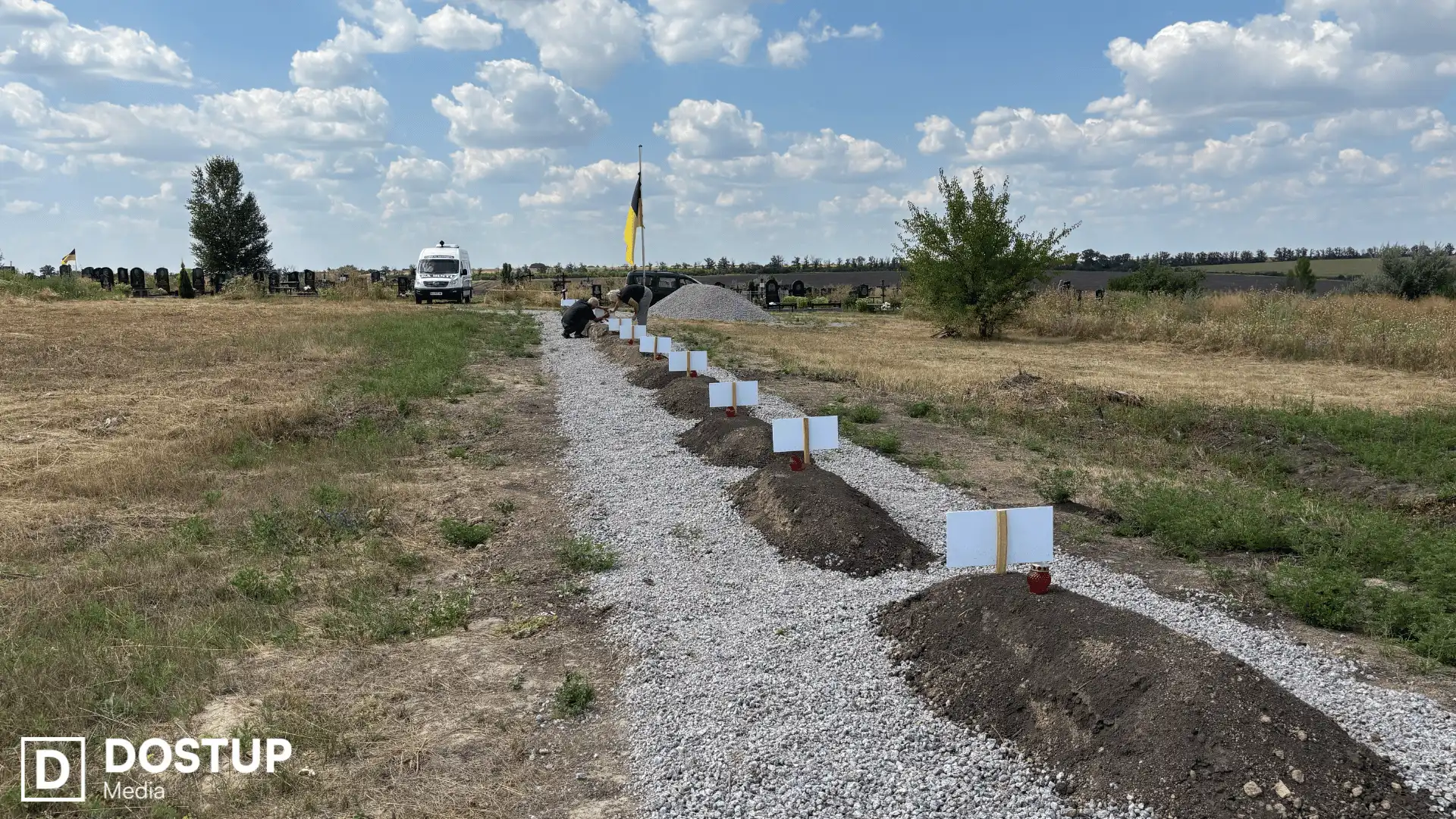 Невідомих солдат ховають у Кропивницькому на кладовищі селища Нове