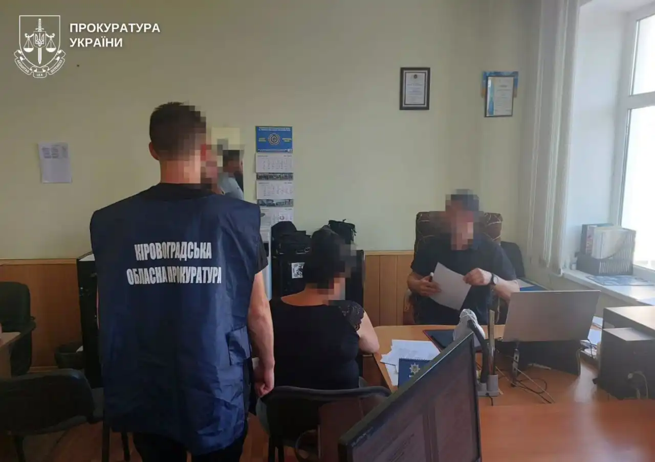 Групу осіб підозрюють в організації схеми для незаконного виїзду за кордон призовників на Кіровоградщині