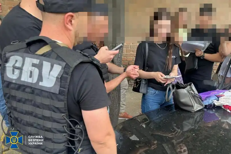 У вимаганні грошей за фіктивне батьківство підозрюють жінку з Кіровоградщини